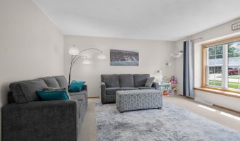 1800 S DERKS Dr, Appleton, WI 54915