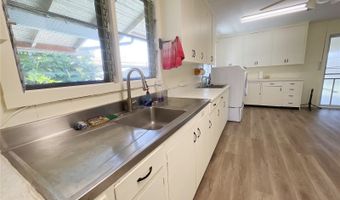 99-801 Halawa Dr, Aiea, HI 96701
