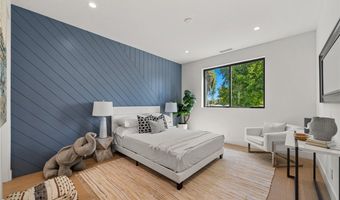 5945 Hesperia Ave, Encino, CA 91316