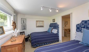39 Brenton Rd, Newport, RI 02840