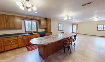317 E 1st St, Arthur, IA 51431