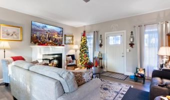 73 Pleasant View Dr, Albany, KY 42602