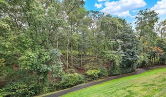 99 BURNING TREE Ln, Reading, PA 19607