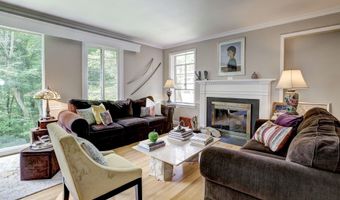 5204 WESTWOOD Dr, Bethesda, MD 20816