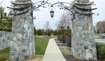 42230 PIEBALD Sq, Aldie, VA 20105