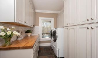 153 Finn Hollow Ln, Advance, NC 27006