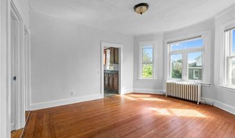 7 Caswell Ave, Newport, RI 02840