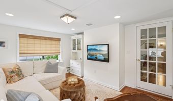 135 Ivy Hill Dr, Aberdeen, NJ 07747