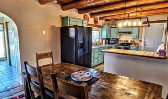 2 Latilla Ln, Arroyo Seco, NM 87514