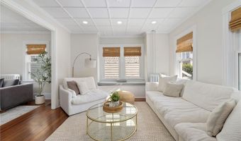 35 Hall Ave, Newport, RI 02840