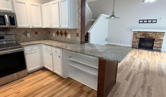 9327 Polaris Green Dr, Columbus, OH 43240