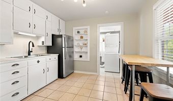 416 NW 7Th St, Bentonville, AR 72712