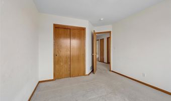 4255 Eisenhower Ln 17, Ames, IA 50010