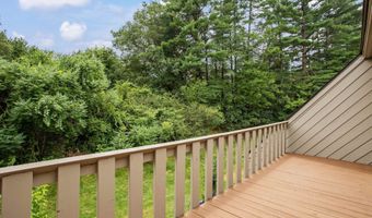10 Rockingham Ct, Bedford, NH 03110