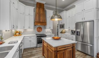305 Cameron Cir, Benton, LA 71006