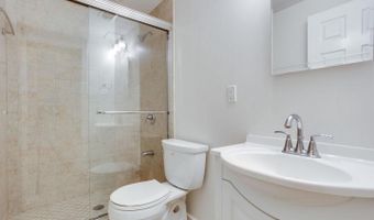 5904 LENOX Rd, Bethesda, MD 20817