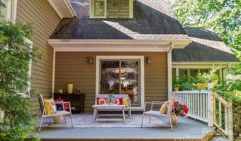 11 Hearthstone Dr, Asheville, NC 28803