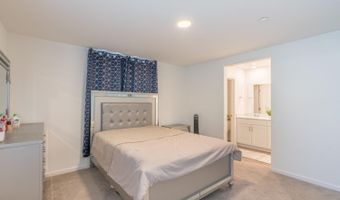 6421 Maple Leaf Ln, Riverbank, CA 95367