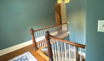 199 Main St, Belfast, ME 04915