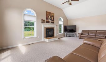 179 Windsor Dr, Auburn, NH 03032