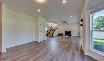 253 Village Creek Dr Dr, Ballwin, MO 63021
