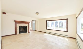 9 Cabot Rd W, Massapequa, NY 11758