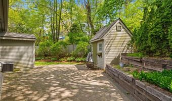 234 Lake Dr, Glocester, RI 02814
