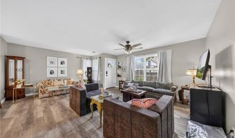 910 NW A St, Bentonville, AR 72712