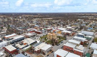 11 Benton Ave E, Albia, IA 52531