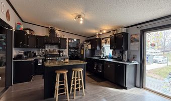 112 S College St, Adams, WI 53910