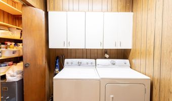 35 Maple Ave, Villas, NJ 08251