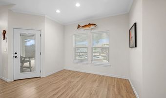 702 S BAY St, Aransas Pass, TX 78336