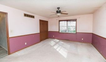 19 Skyline Dr, Adrian, MO 64720