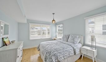 25 W 9th St, Avalon, NJ 08202