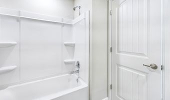 7084 Bexley Ct, Alexandria, LA 71303