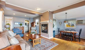 15 Shore Dr, Barrington, RI 02806