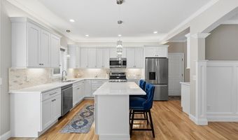 1 Cassidy Trl, Coventry, RI 02816
