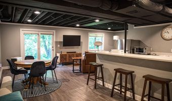 2052 Liberty Hts, Ann Arbor, MI 48103