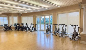 20000 E Country Club Dr 302, Aventura, FL 33180