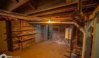 321 S Moore St, Algona, IA 50511