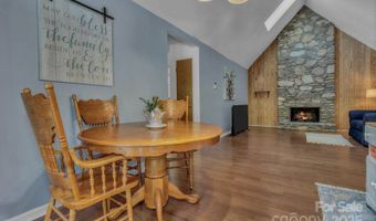 5 Fairway Dr, Arden, NC 28704