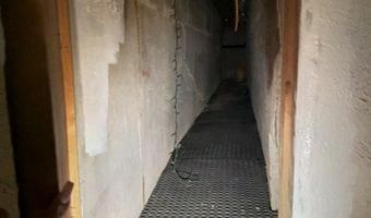 809 S Roselawn Ave, Artesia, NM 88210