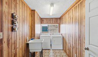 430 Bridge Ave, Alma, MI 48801