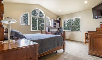 15631 Stanwood Cir, Anchorage, AK 99516