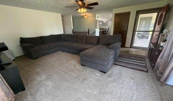 330 Fairview Dr, Aurora, NE 68818