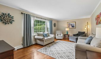 3 Linda Dr, Danbury, CT 06811