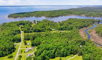 222 Fisher Turnpike Rd, Arapahoe, NC 28510