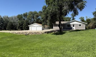379540 N Shore Dr, Aberdeen, SD 57401