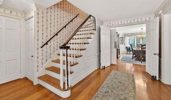 85 Cherry Hill Rd, Branford, CT 06405