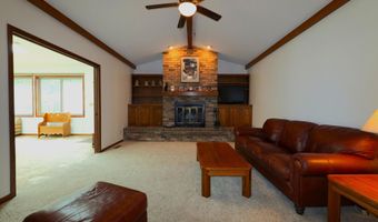 2003 Polk Dr, Ames, IA 50010